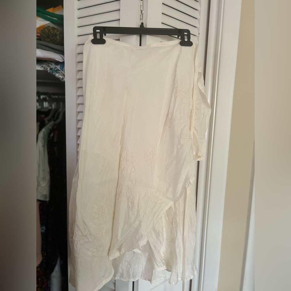 Gorgeous silk Chan Luu wrap skirt
